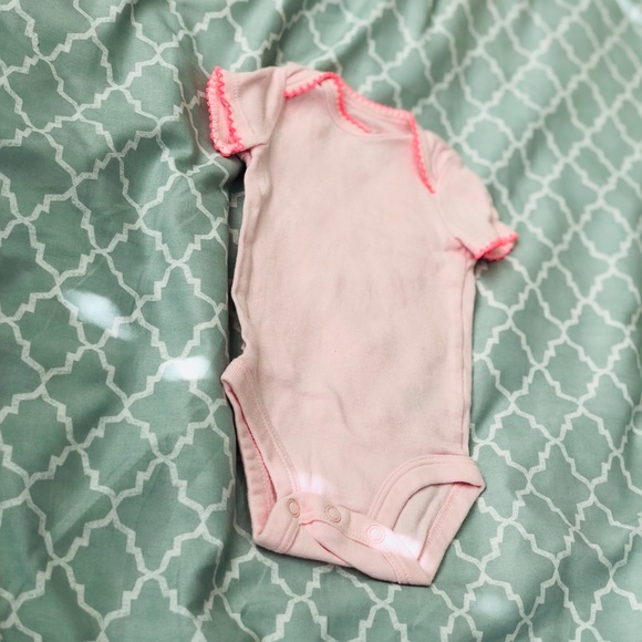 Onsie - Picture 3 of 6